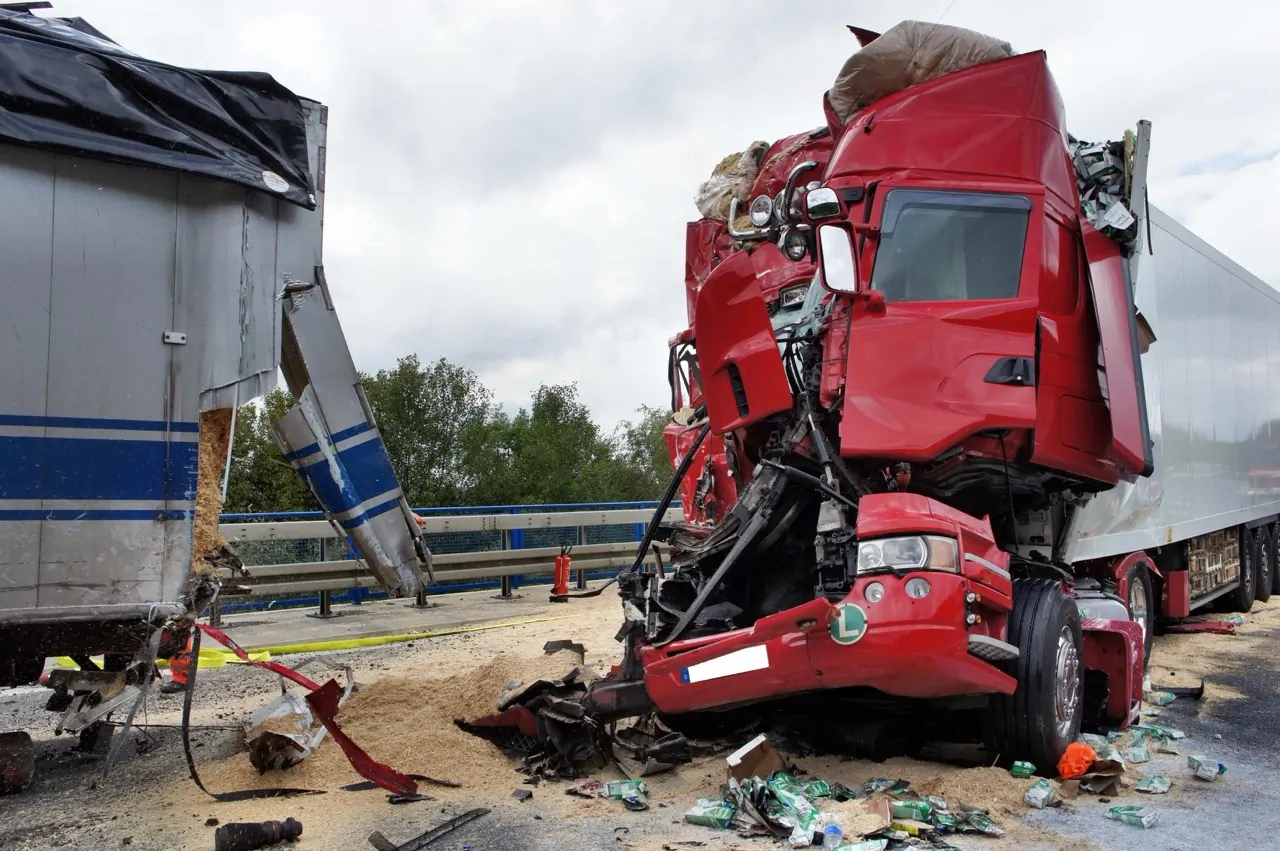 Semi-Truck Accident Lawyer in Fontainebleau | Bello Law PA | My Private Attorney